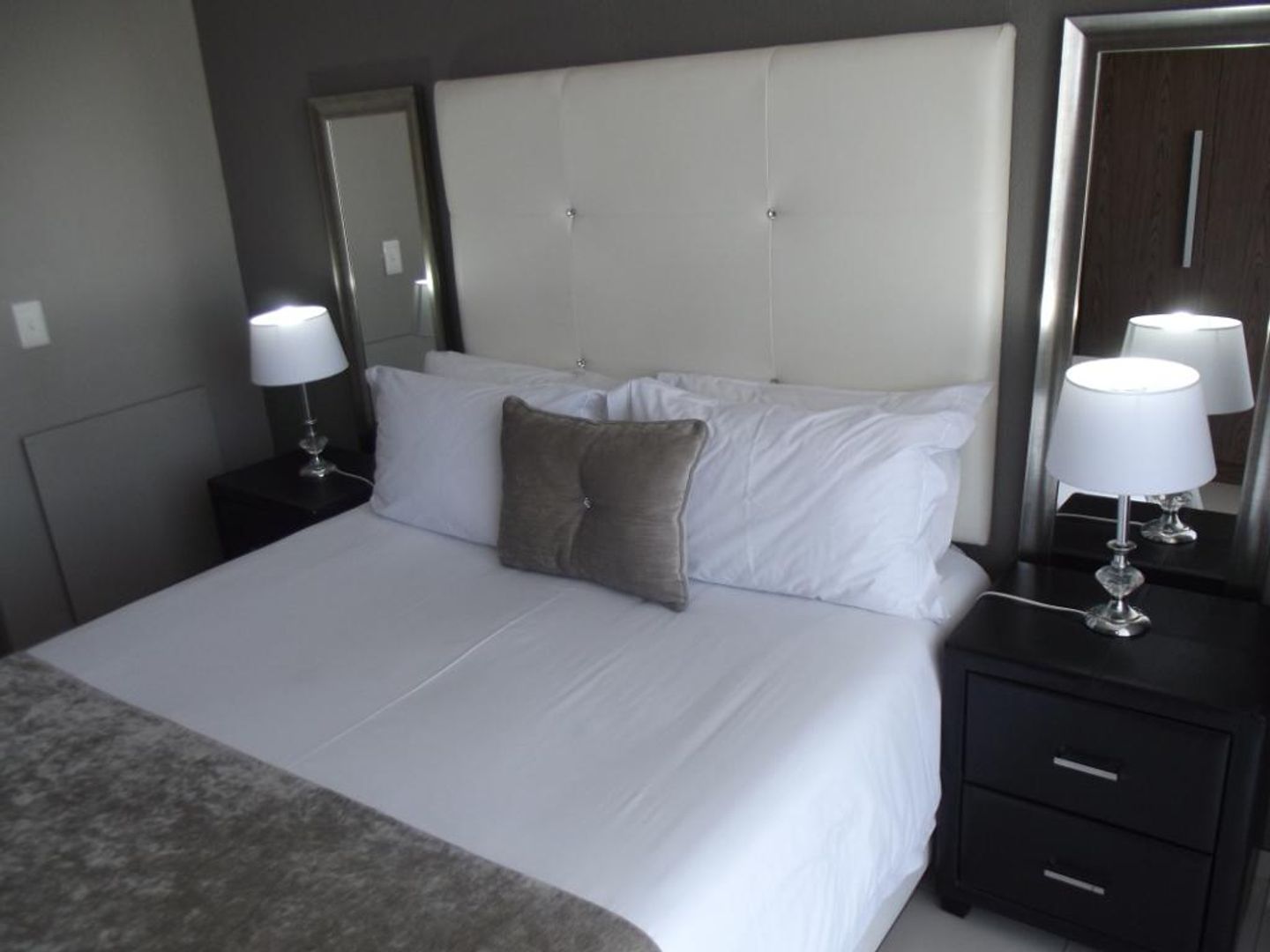 2 Bedroom Property for Sale in Bloubergrant Western Cape